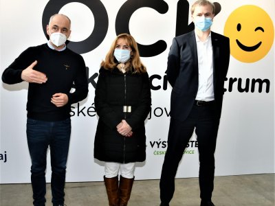 Českobudějovické OČKO zahájilo zkušební provoz, prvními očkovanými byli záchranáři